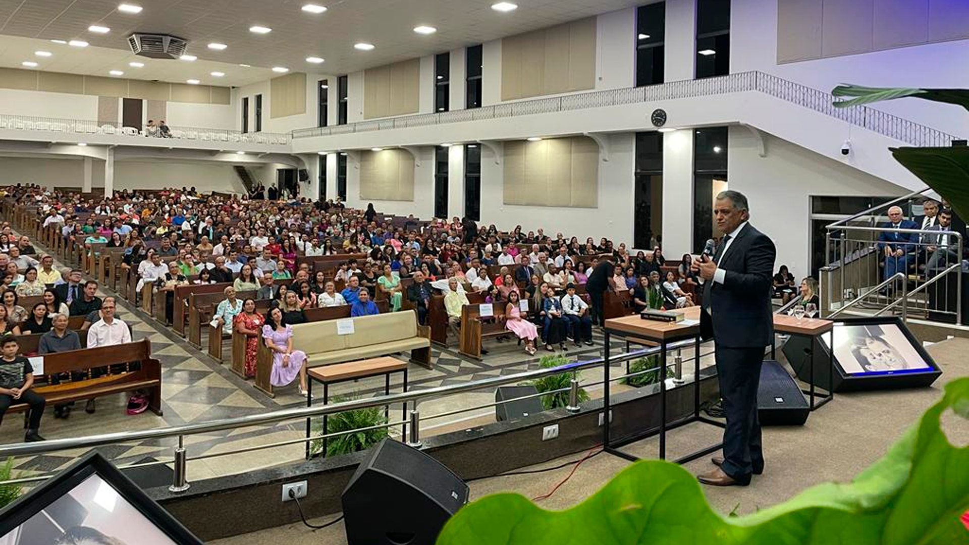 Acompanhe as nossas transmissões ao vivo pelo canal da igreja